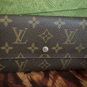LOUIS VUITTON SARAH WALLET